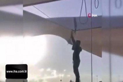 Pazarcı, uçan çadırla beraber metrelerce havaya yükseldi