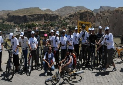 Pedallar Hasankeyf için döndü 