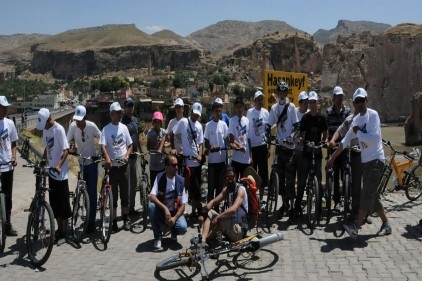 Pedallar Hasankeyf için döndü 