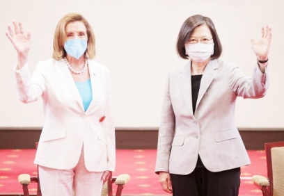 Pelosi’ye Tayvan’da şeref madalyası, Çin'den kınama