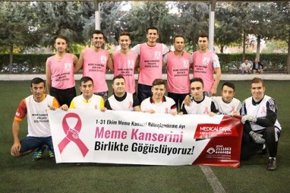Pembe formayla farkındalık maçı 