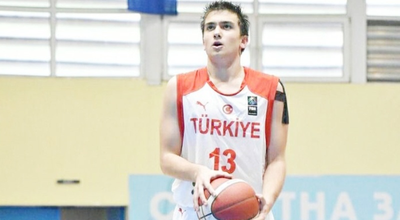Performansıyla basketbol otoritelerinden tam not aldı