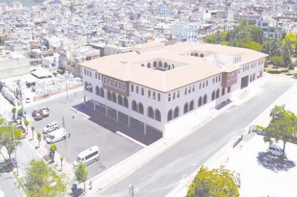 Perilikaya Gençlik Merkezi ve Semt Pazarı&#8217;na son rötuşlar yapılıyor