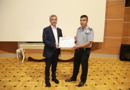 Personel ödüllendiriliyor
