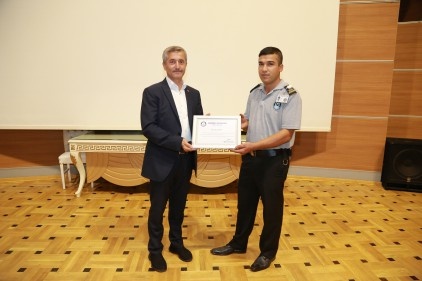 Personel ödüllendiriliyor