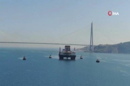 Petrol arama platformu İstanbul Boğazı'ndan geçiyor
