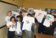 “Pi” sayısı ile ilgili panolar hazırlayıp, şarkı söylediler