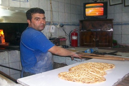 Pide ekmeği 60 kuruş