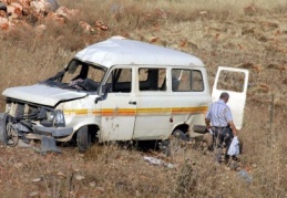 Pikniğe gidenleri taşıyan minibüs kaza yaptı 