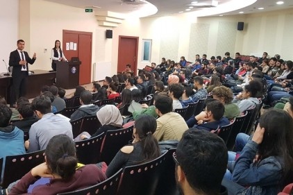 Pilot üç üniversiteden biriyiz