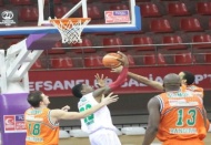 Pınar Karşıyaka, Banvit'i 89-64 mağlup ederek finale çıktı