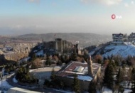 Pisa kulesinden daha fazla eğik olan minare, depremden etkilenmedi