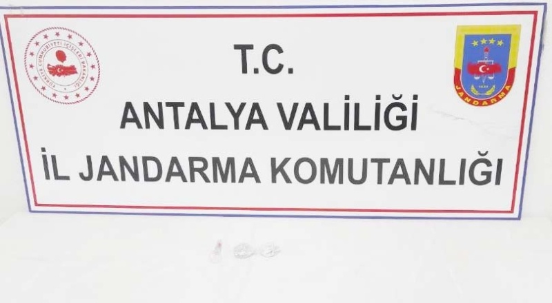 Piyasaya sürmek için Gaziantep’ten getirdiği uyuşturucular ile yakayı ele verdi