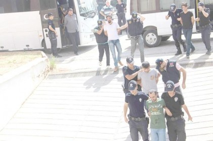 PKK ve KCK operasyonunda gözaltına alınanlar adliyeye sevk edildi