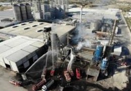 Plastik fabrikasındaki yangında 20 kişi yaralandı 