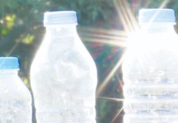 Plastik şişeli ürünler güneş görmemeli, hızla tüketilmeli