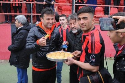 Polis, 40 öğrenciyi Gaziantepsporlu futbolcularla buluşturdu