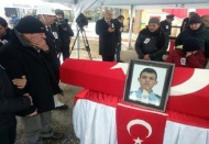 Polis babadan şehit oğluna veda