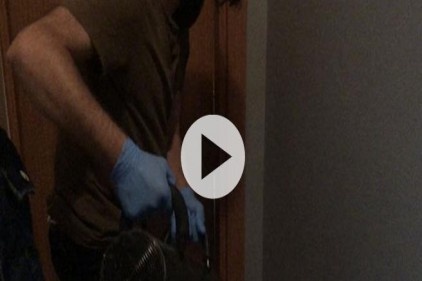 Polis günlük kiralık eve girdi! Gördükleri dehşete düşürdü