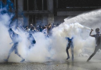 Polis İstanbul’da bir kaos gecesi tetikledi