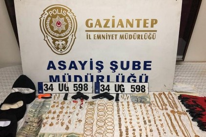 Polis kaçan hırsızların izini araçtan buldu 