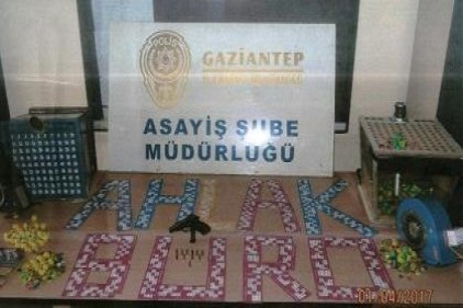 Polis, kumar oynatıldığı tespit edilen kahvehaneye operasyon düzenledi