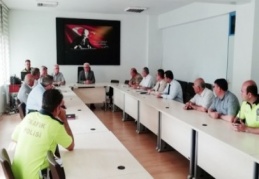 Polis, otobüs şoförlerine eğitim verdi