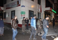 Polis otosuna ateş açıldı