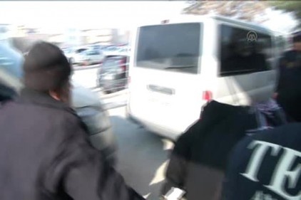 Polis takibinden kaçmak için bir yılda 6 kez ev değiştirmişler
