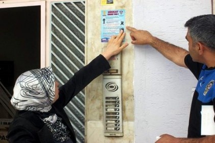 Polis vatandaşları hırsızlıklara karşı uyarıyor 