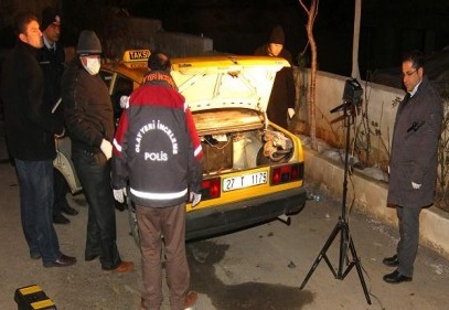 Polise ateş açıp kaçtılar 