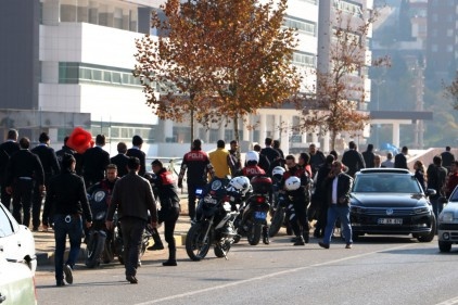 Polise saldırdılar
