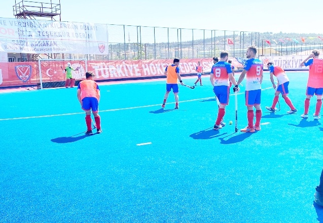 Polisgücü Erkek Hokey Takımı 7-0  galip