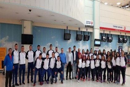 Polisgücü Kadın ve Erkek Hokeycileri Avrupa gitti 