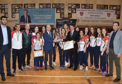 Polisgücü, rakiplerine toplam 75 gol atarak Türkiye şampiyonu oldu