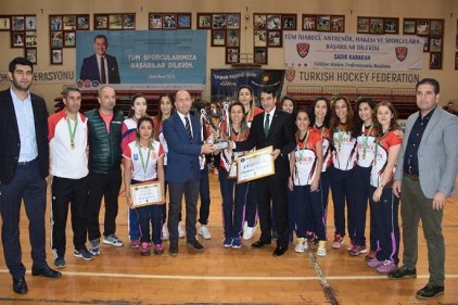 Polisgücü, rakiplerine toplam 75 gol atarak Türkiye şampiyonu oldu