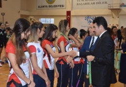 Polisgücü, rakiplerine toplam 75 gol atarak Türkiye şampiyonu oldu