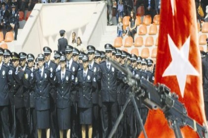 Polislikte &#039;&#039;boy&#039;&#039; kısaldı