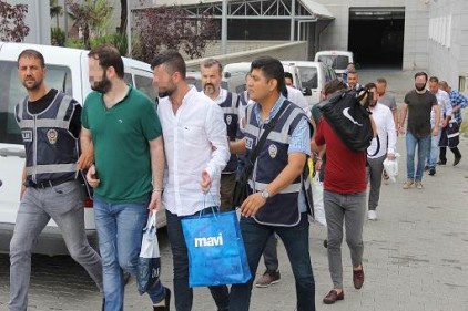 Polisten 40 ilde "Ceza Sahası" operasyonu 