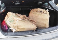 Polisten kaçan araçtan 53 kilo uyuşturucu çıktı