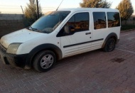 Polisten kaçan sigara kaçakçıları otomobili bırakıp kaçtı
