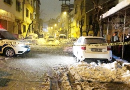 Polisten kaçan yaralı genç yakınının evine saklandı