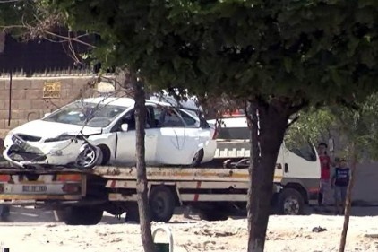 Polisten kaçarken otomobille kaza yaptı