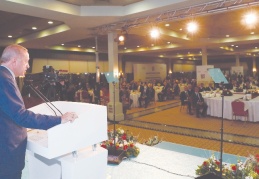 Politikamızın ete kemiğe bürünmüş halini görmek isteyen Gaziantep’e baksın