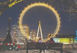 Polonya, İngiltere'den gelen yolculara 1 haftalık zorunlu karantina uygulayacak