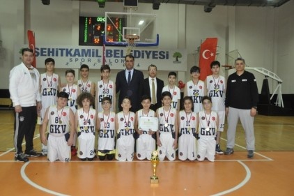 Potanın namağlup şampiyonu Gaziantep Kolej Vakfı 