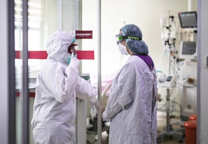 Prof. Dr. Şenol: Salgında üçüncü pikin zirvesine gidiyoruz, önümüzdeki süreç maalesef daha sıkıntılı olacak