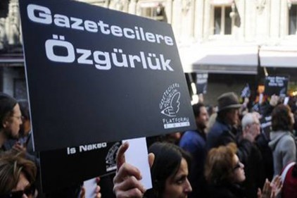 Profesyonel gazeteciler için en büyük beş hapishaneden biri