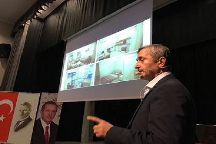 Proje ve hizmetlerini anlattı