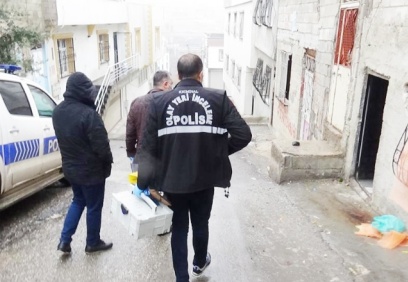 Psikolojik sorunları olan biri pompalı tüfeği nereden bulur?